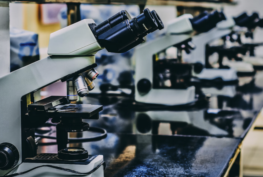 a close up of a microscope